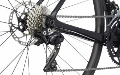 Vélo De Route CANNONDALE SuperSix Evo Carbon Disc 105 Noir - 2023 -Vélo Soldes Magasin velo de route cannondale supersix evo carbon disc 105 noir 2023 3