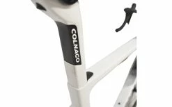 Vélo De Route COLNAGO V3 Rival ETap AXS Blanc/Noir - 2022 10 Vélo De Route COLNAGO V3 Rival ETap AXS Blanc/Noir - 2022 -Vélo Soldes Magasin velo de route colnago v3 rival etap axs blancnoir 2022 2