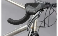 Genesis Bike Vélo Gravel Genesis Croix De Fer Titane Gris - 2022 10 Genesis Bike Vélo Gravel Genesis Croix De Fer Titane Gris - 2022 -Vélo Soldes Magasin velo gravel genesis croix de fer titane gris 2022 2