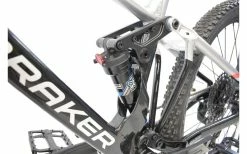 VTT Enfant Tout-suspendu Mondraker Factor 26 Gris/Noir - 2022 12 VTT Enfant Tout-suspendu Mondraker Factor 26 Gris/Noir - 2022 -Vélo Soldes Magasin vtt enfant tout suspendu mondraker factor 26 grisnoir 2022 4